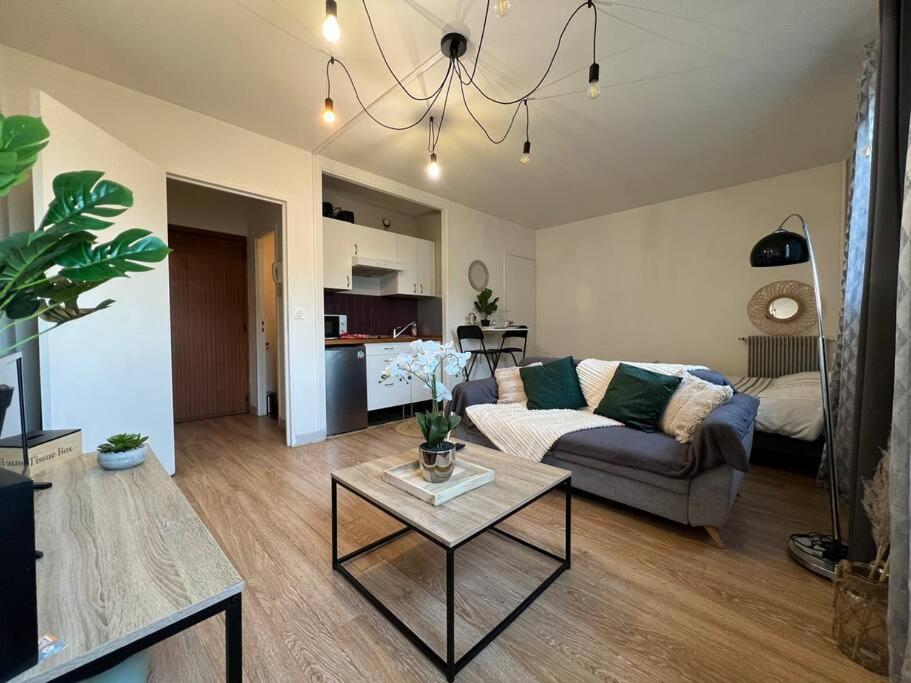 Place Du Marche - Centre Fontainebleau ! Экстерьер фото